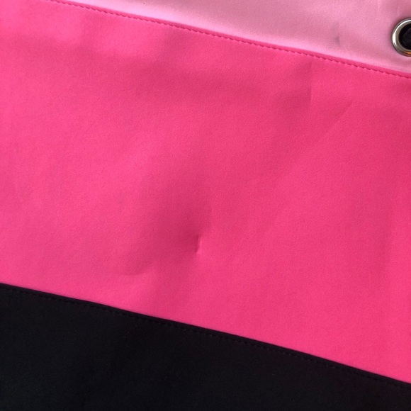 Victoria’s Secret Insulated Tote - Picture 3 of 8